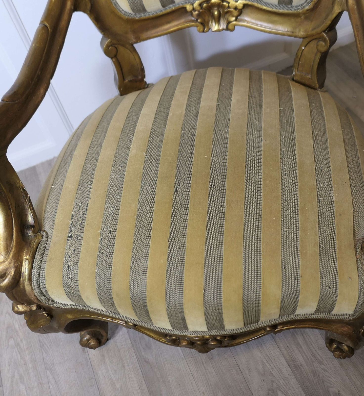 A Stunning Pair Of Italian Carved Throne Arm Chairs photo vinterior