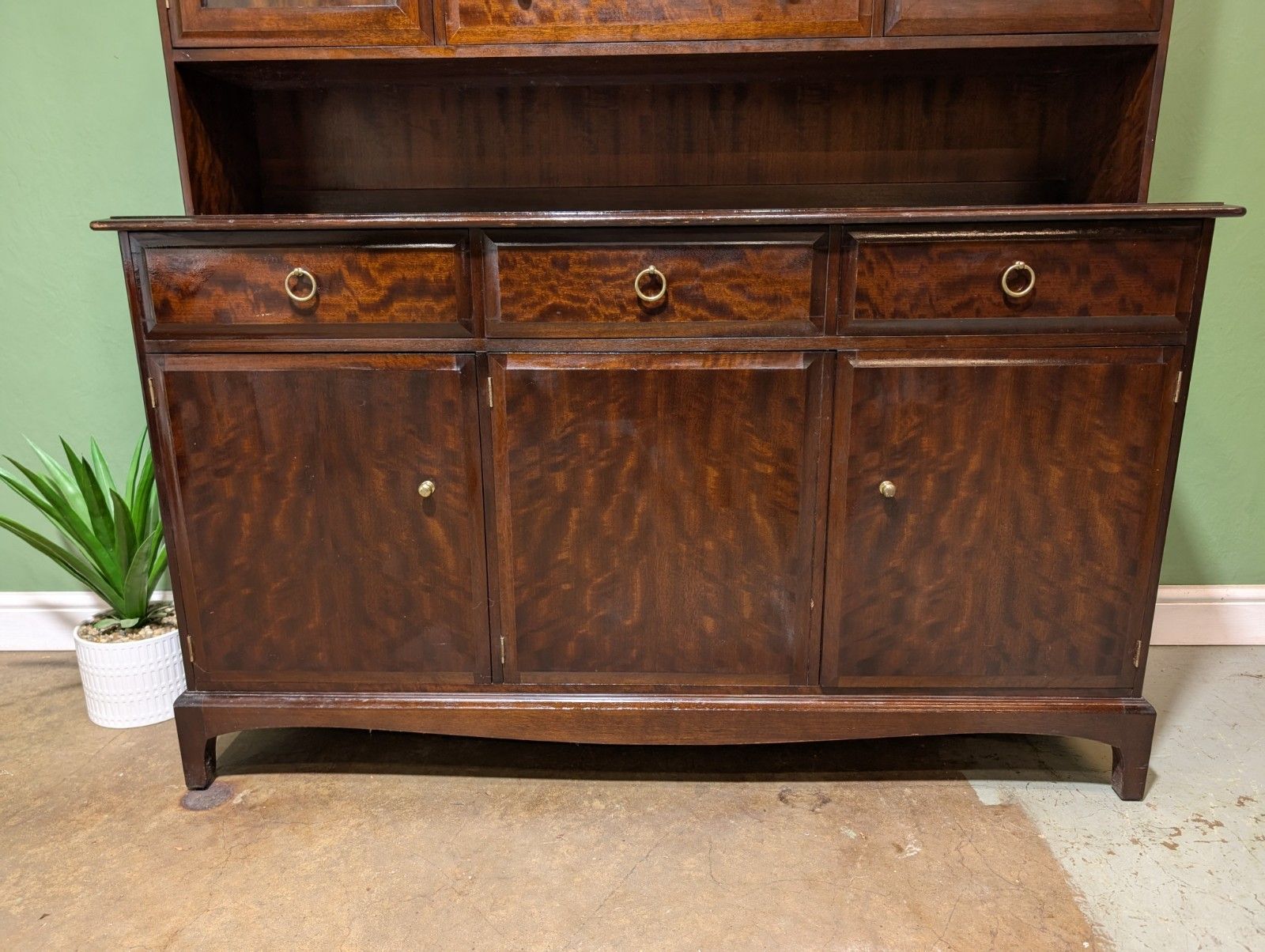Vintage Stag Minstrel Welsh Dresser Mahogany Sideboard Display Cabinet photo Furniture