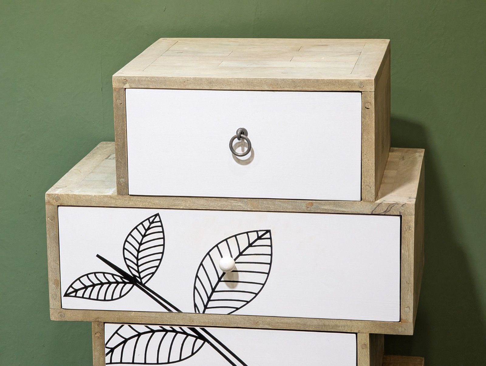 Modern Chest Of Drawers  4 Drawer Bedroom Dining Room Furniture Cabinet Rrp 229 photo Furniture