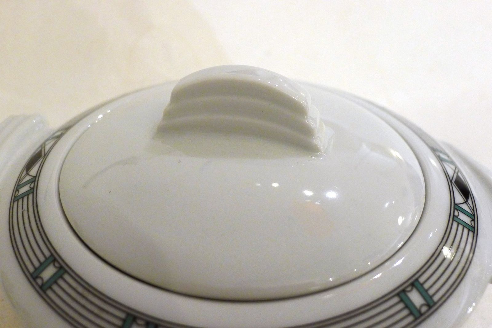 photo for sale Delphes Sugar Bowl In Porcelain By Guy Degrenne For Limoges, France, 1980