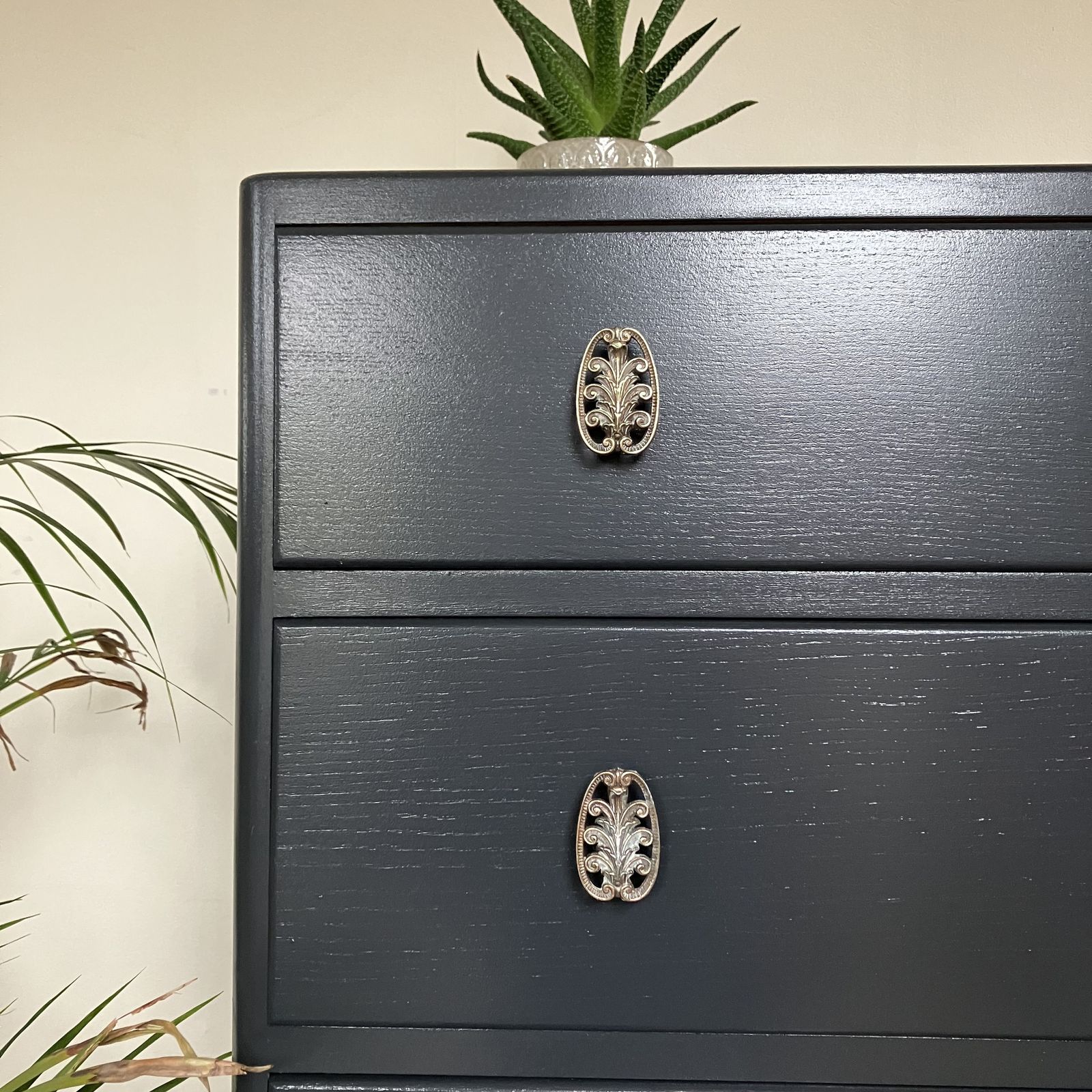 Painted Mid Century Chest Of Drawers By Cws Cabinet Factory Ltd: Farrow And Ball Off Black photo 545.0
