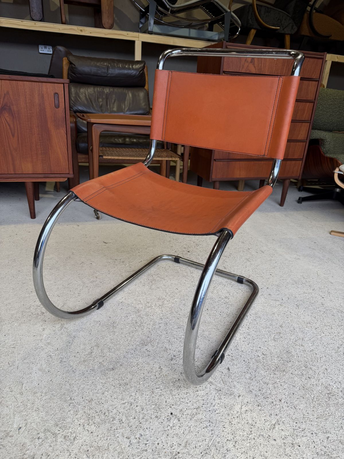 Tan Leather Mr10 Cantilever Chair In The Manner Of Ludwig Mies Van Der Rohe Bauhaus photo for sale