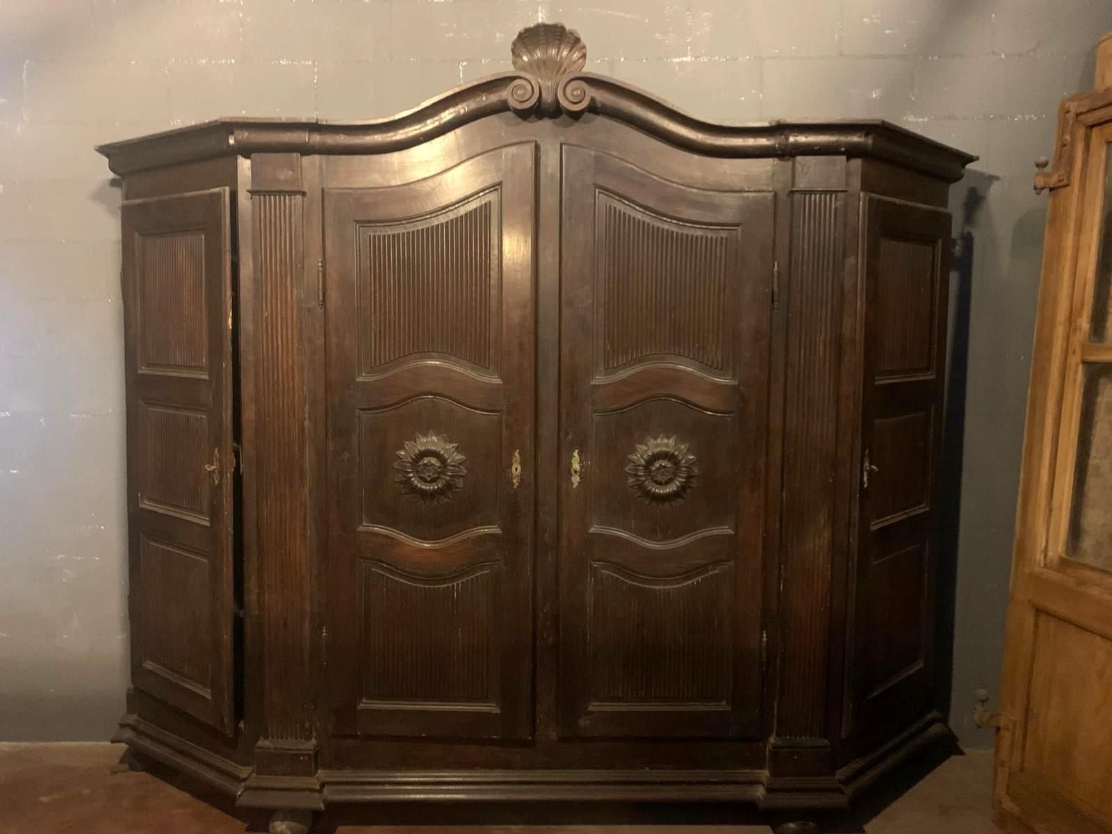 Piedmontese Walnut "Grissinato" 4 Door Closet, Italy photo 5947.0