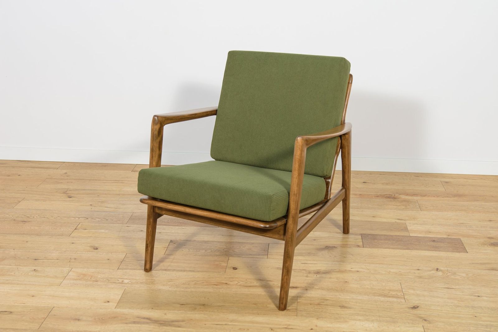 Mid Century Model 300 139  Armchair From Swarzędz Factory, Poland, 1960s