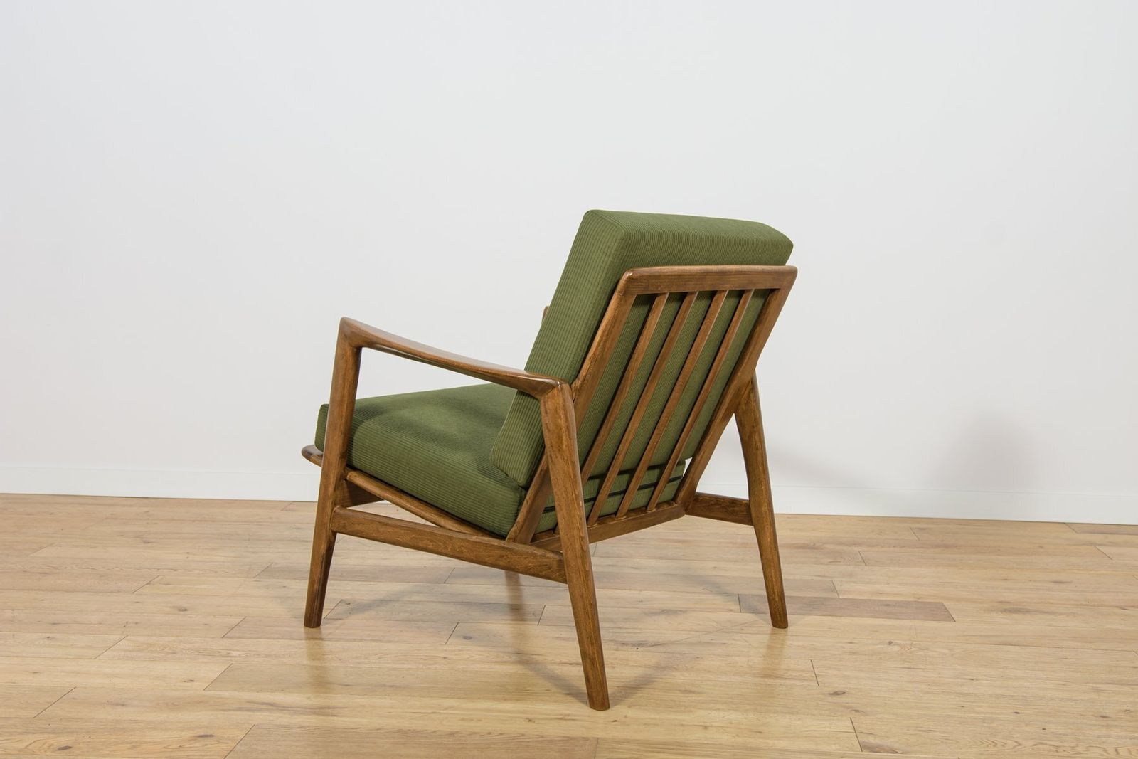 Mid Century Model 300 139  Armchair From Swarzędz Factory, Poland, 1960s photo 823.0