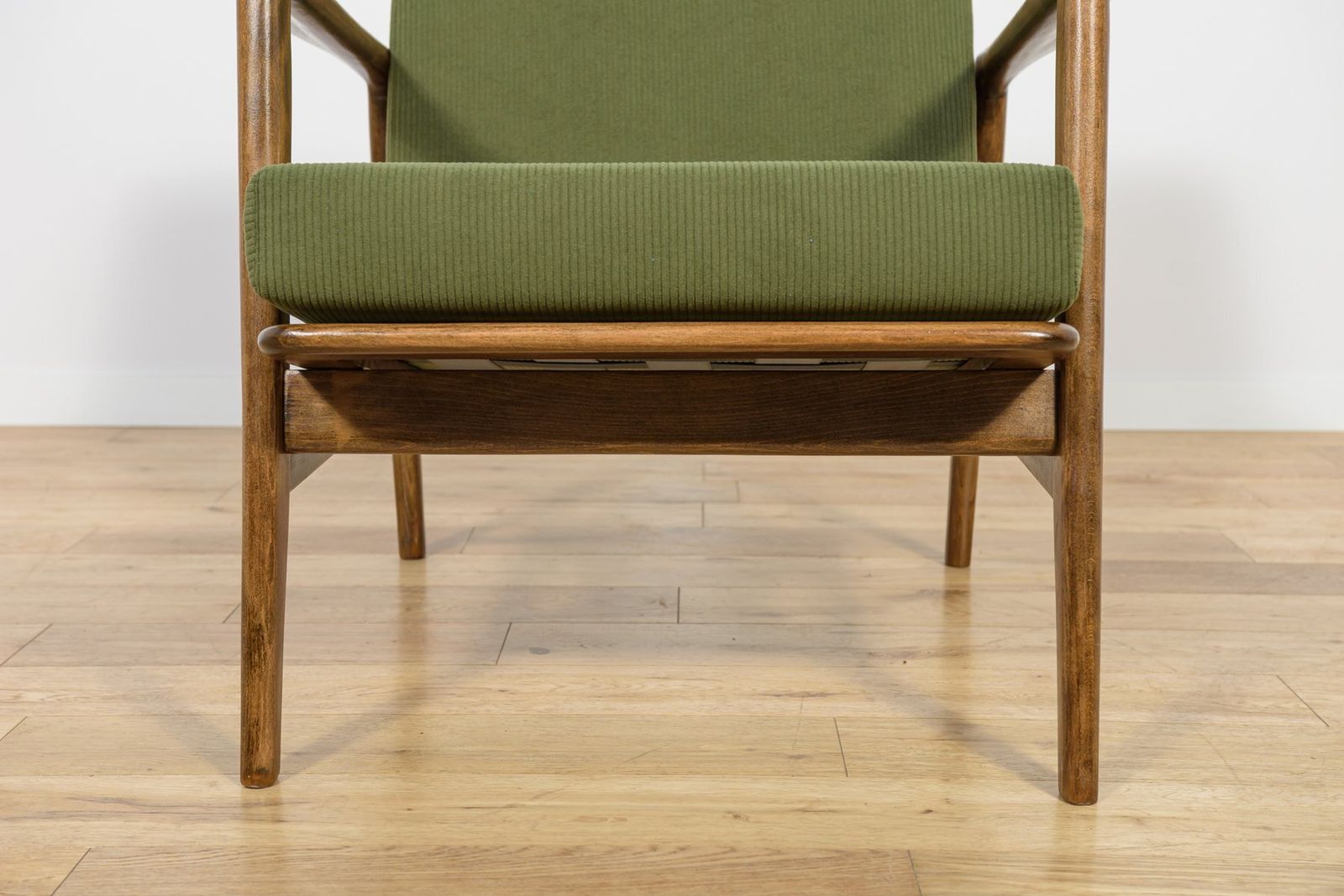 823.0 Mid Century Model 300 139  Armchair From Swarzędz Factory, Poland, 1960s photo
