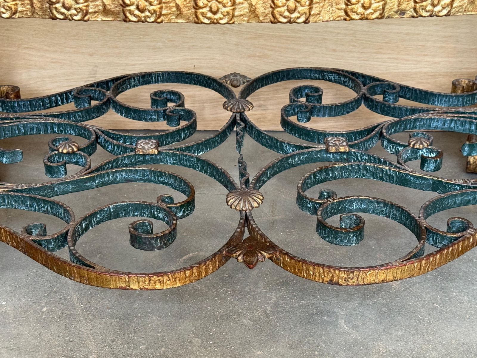 photo vinterior Italian Hollywood Regency Gold Gilt Iron Oval 2 Tier Rope Tassel Coffee Table