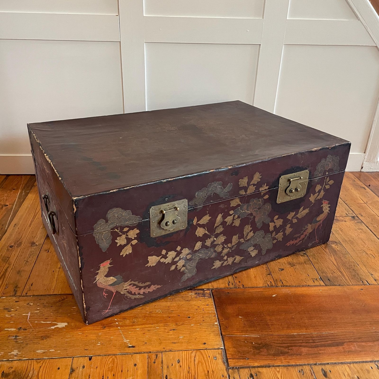Large Hand Painted Chinese Trunk Dark Red Lacquered Oriental Storage Chest Vintage Blanket Box Coffee Table Decor Asian photo furniture