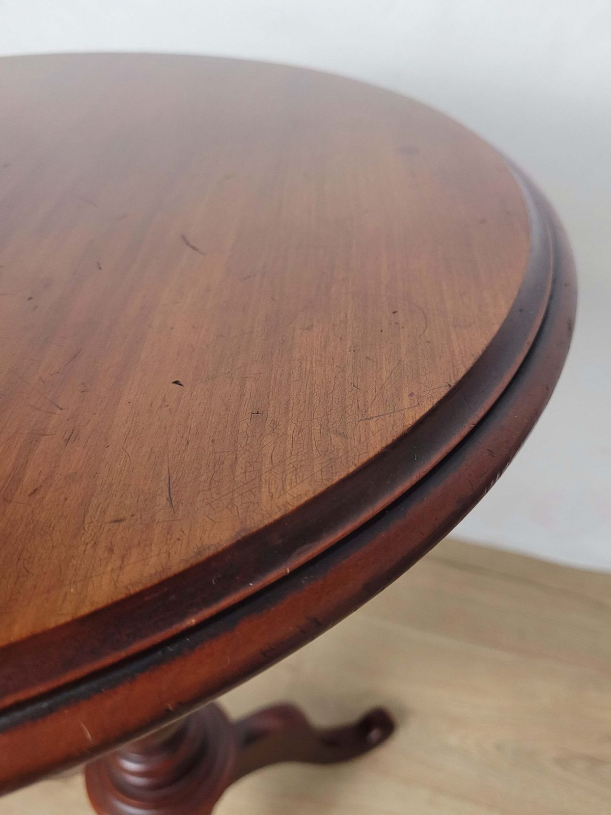 Victorian Pedestal Tripod Table English 19th Century Mahogany photo Furniture