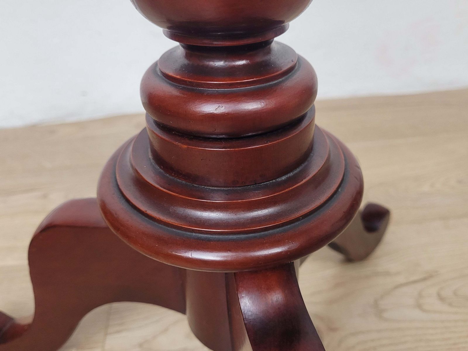Victorian Pedestal Tripod Table English 19th Century Mahogany photo buy