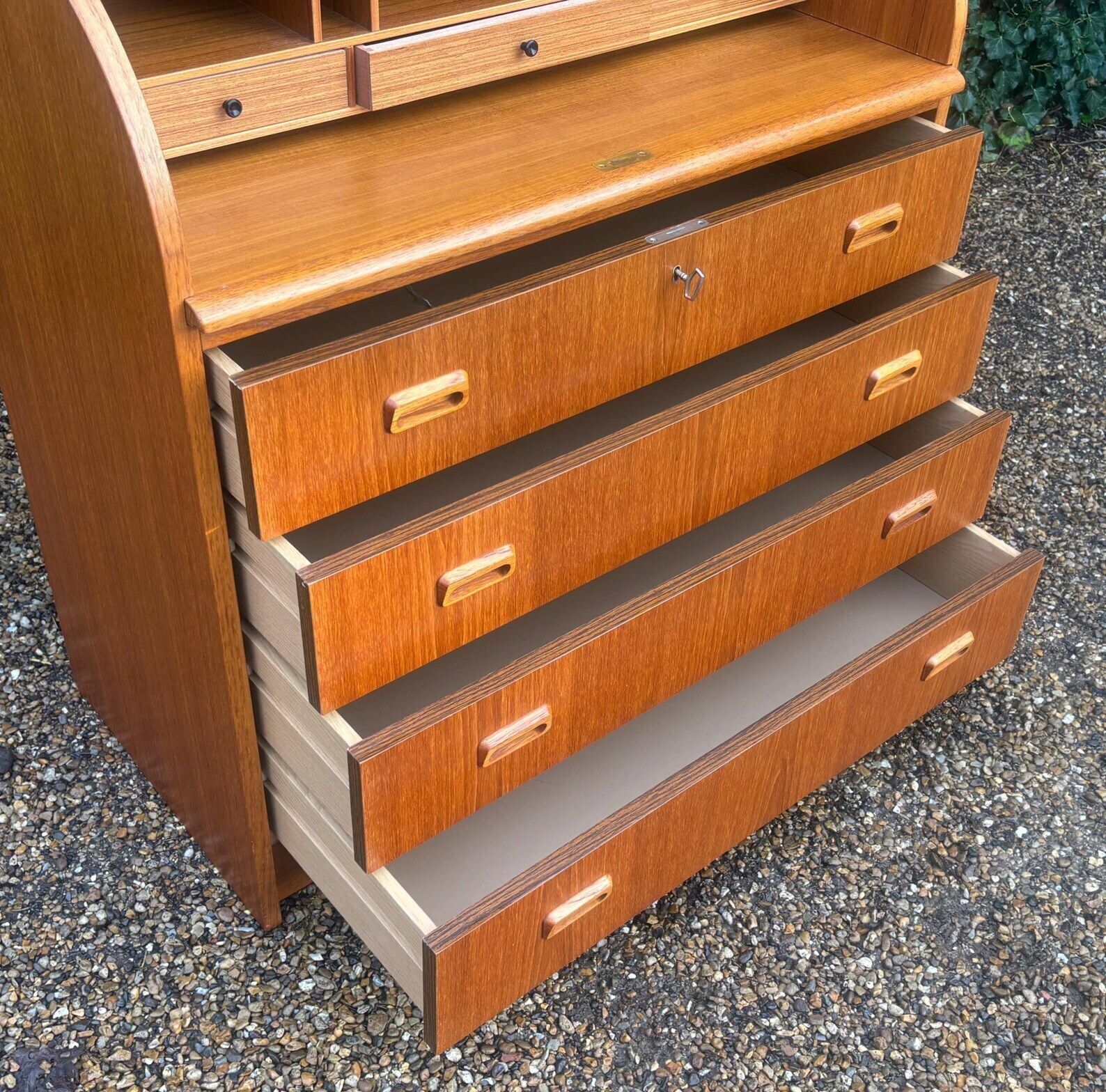 photo vinterior Mid Century Cylinder Top Bureau In Teak