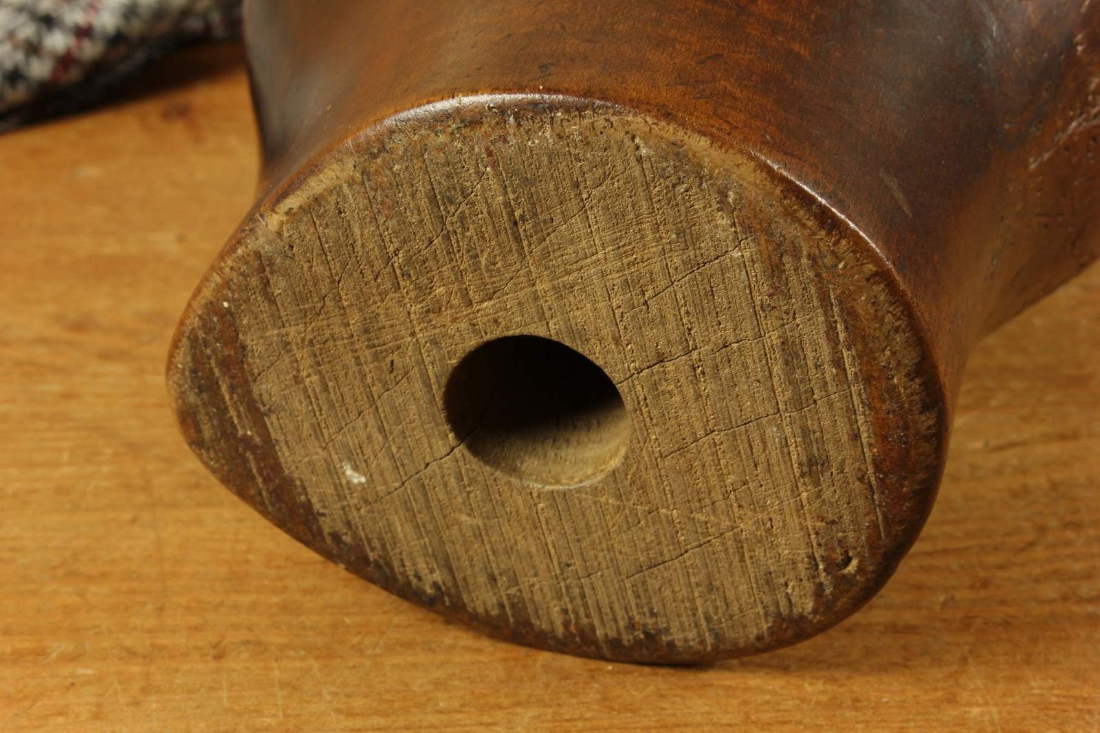 photo vinterior Antique Dark Wood Hat Block. French Milliner's 54 Head Wig Display.
