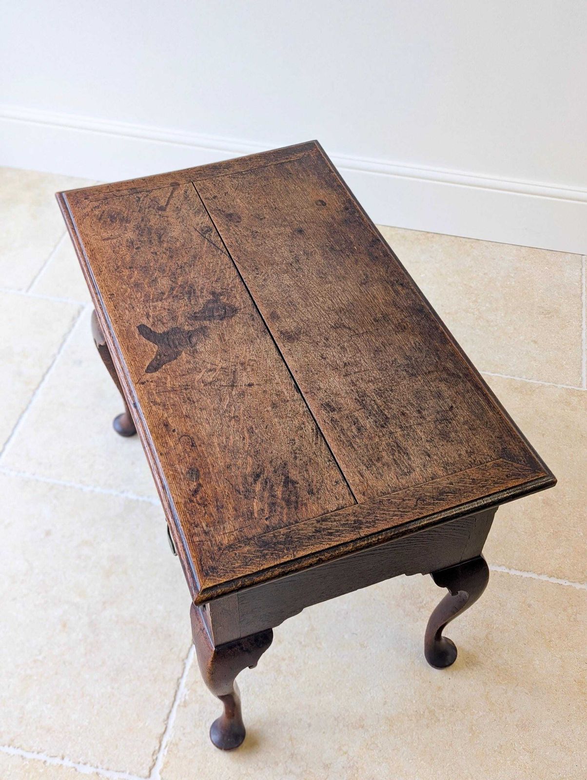 photo furniture Antique 18th Century Georgian Oak Lowboy C.1750