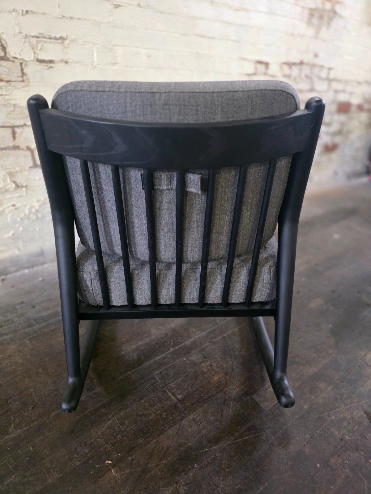 photo furniture Pair Of Mid Century Style Rocking Chairs With Arms