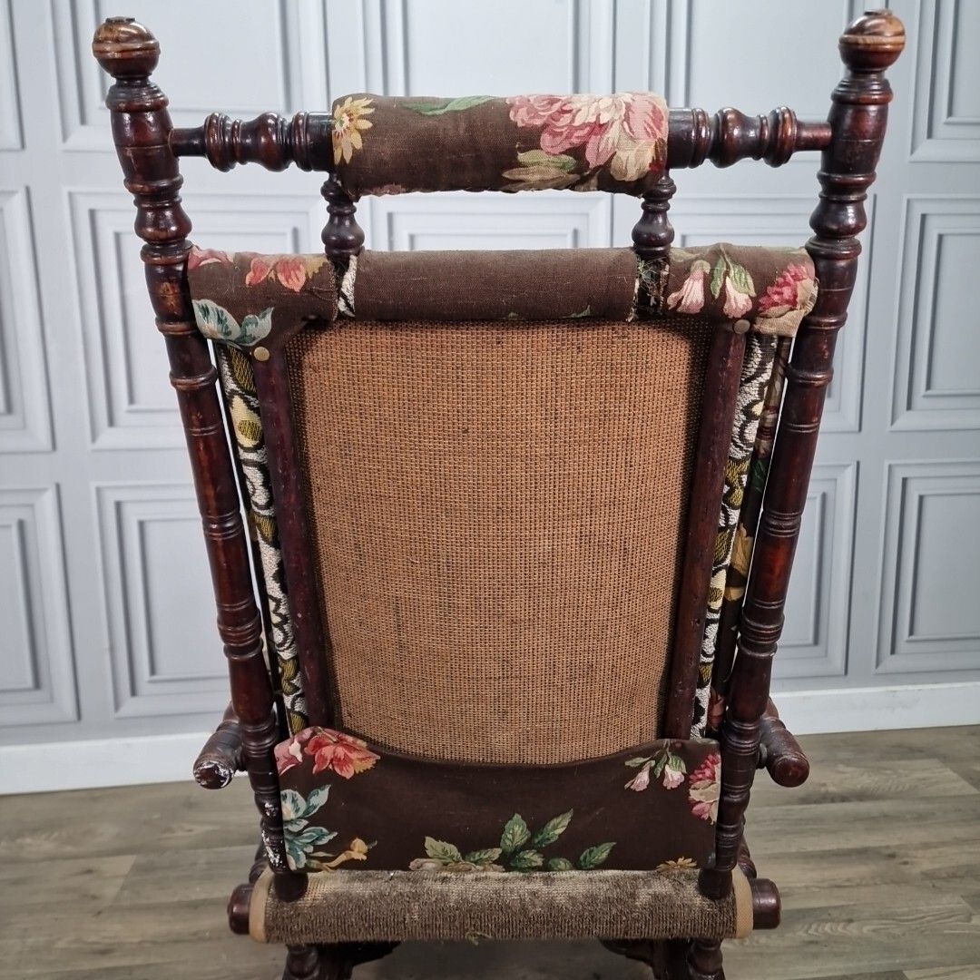 photo vintage Antique American Rocking Chair Edwardian Sprung Decorative Turned Wooden Seat