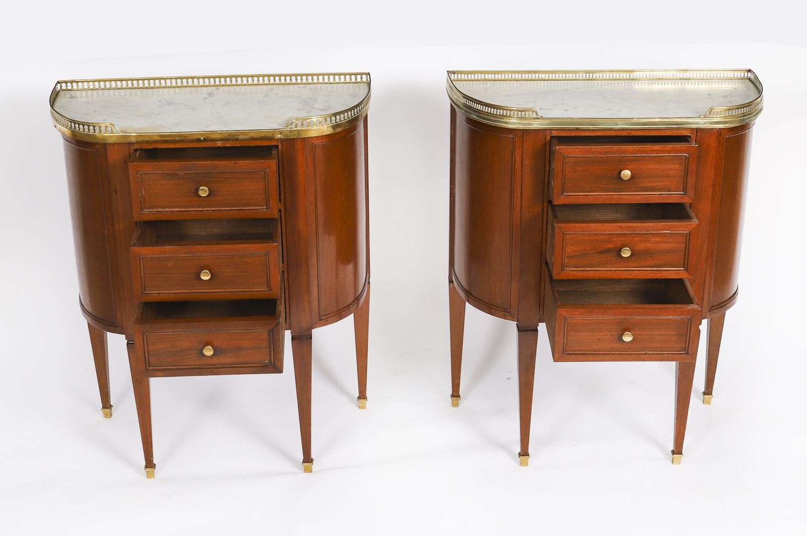 photo vinterior Antique Pair French Louis XVI Revival Bedside Chests 19th C