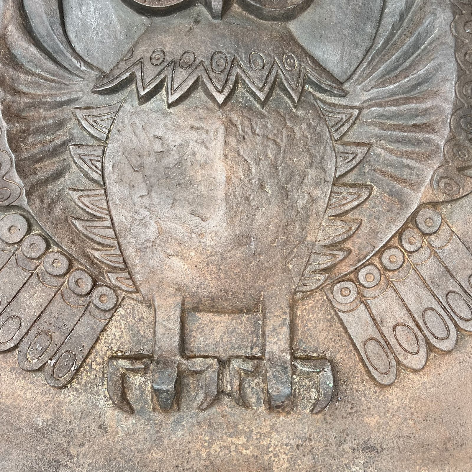 photo furniture Important Modernist Cast Iron Fireback, Owl Model, Signed Lucas By The Stern Foundry