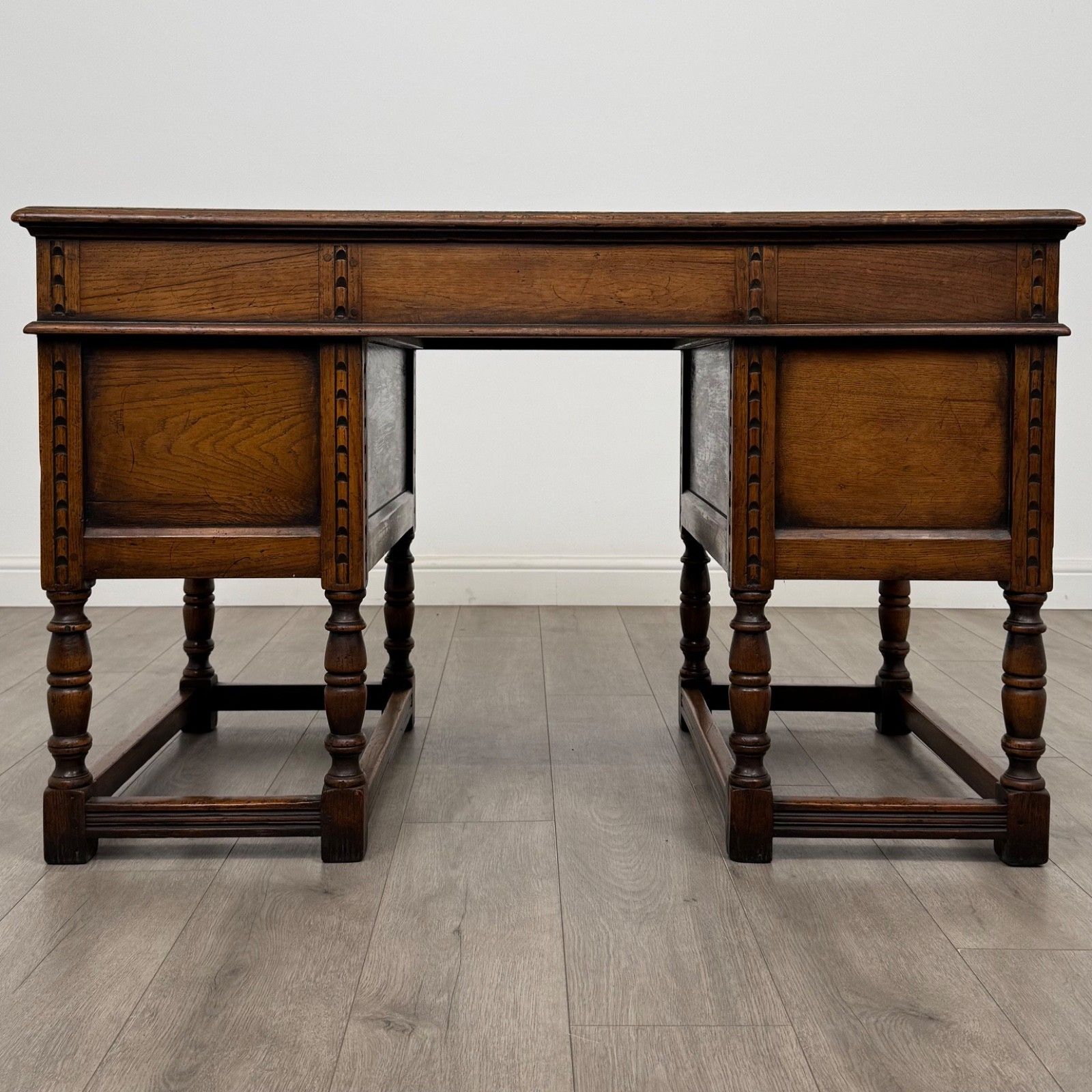 Antique 20th Century Fine Quality Jacobean Revival Desk In Oak photo 825.0