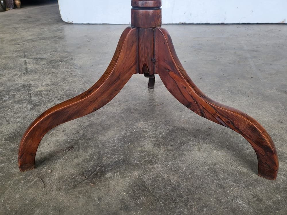 Antique Georgian Round Tripod Pod Side End Lamp Table photo for sale