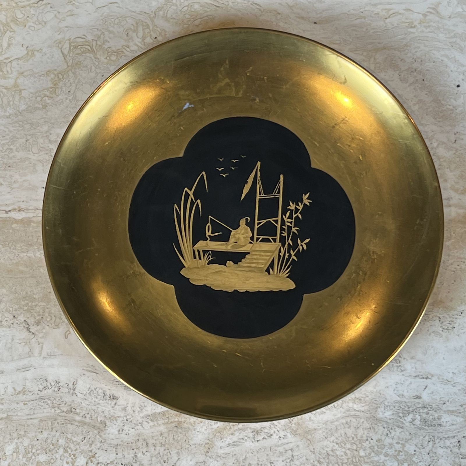 photo vintage Set Of 8 Gilt Porcelain Plates With Gilt Chinoiserie Decoration On A Black Ground, Signed Delvaux Paris
