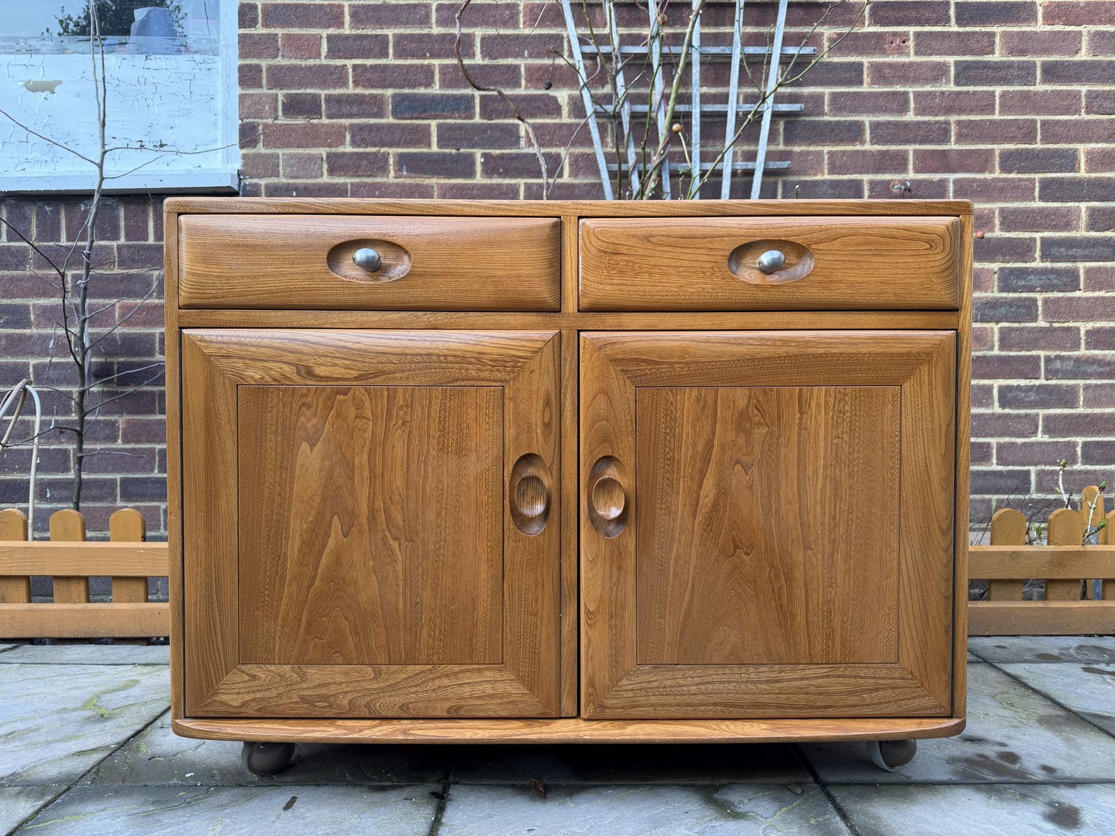 Pretty Ercol Windsor Cabinet With Drawers  – Great Condition, Rrp £3,060 photo furniture