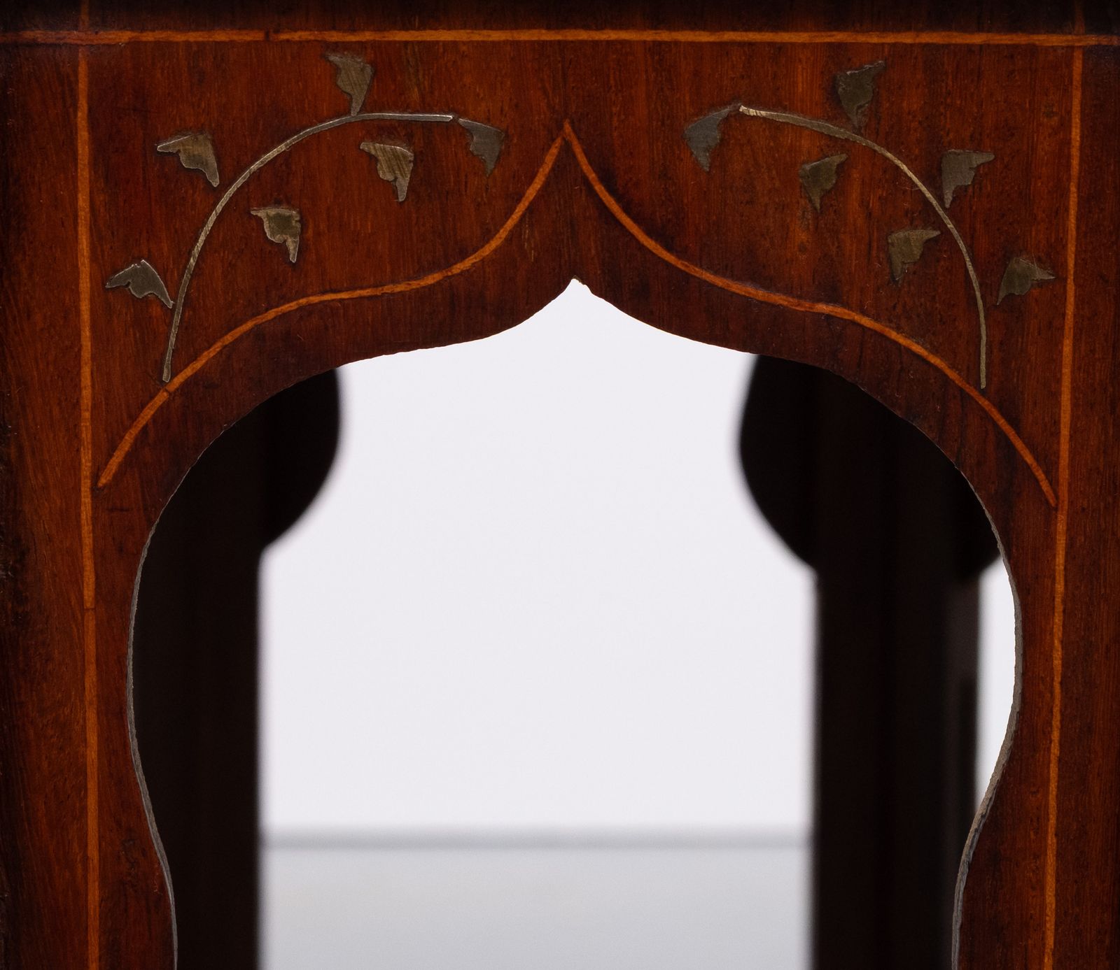 Fabulous Hoshiarpur Anglo Indian Brass Inlaid Hardwood Occasional Coffee Table photo for sale