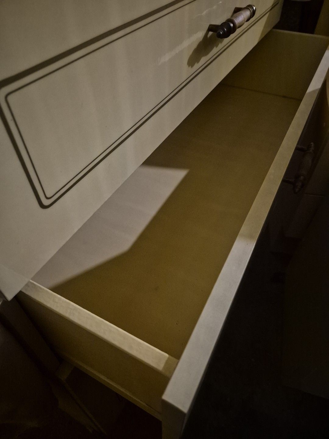 photo furniture Vintage/Retro Cream Chest Of 5 Drawers Made In Gdr