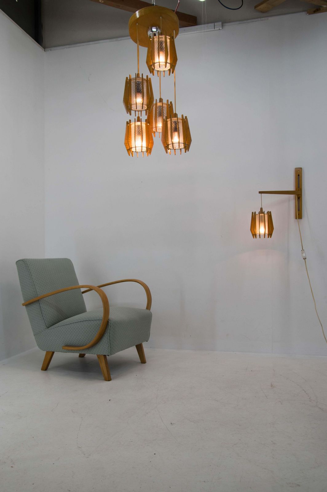 photo vinterior 1970s Czechoslovakian Chandelier & Wall Lamp By Dřevo Humpolec