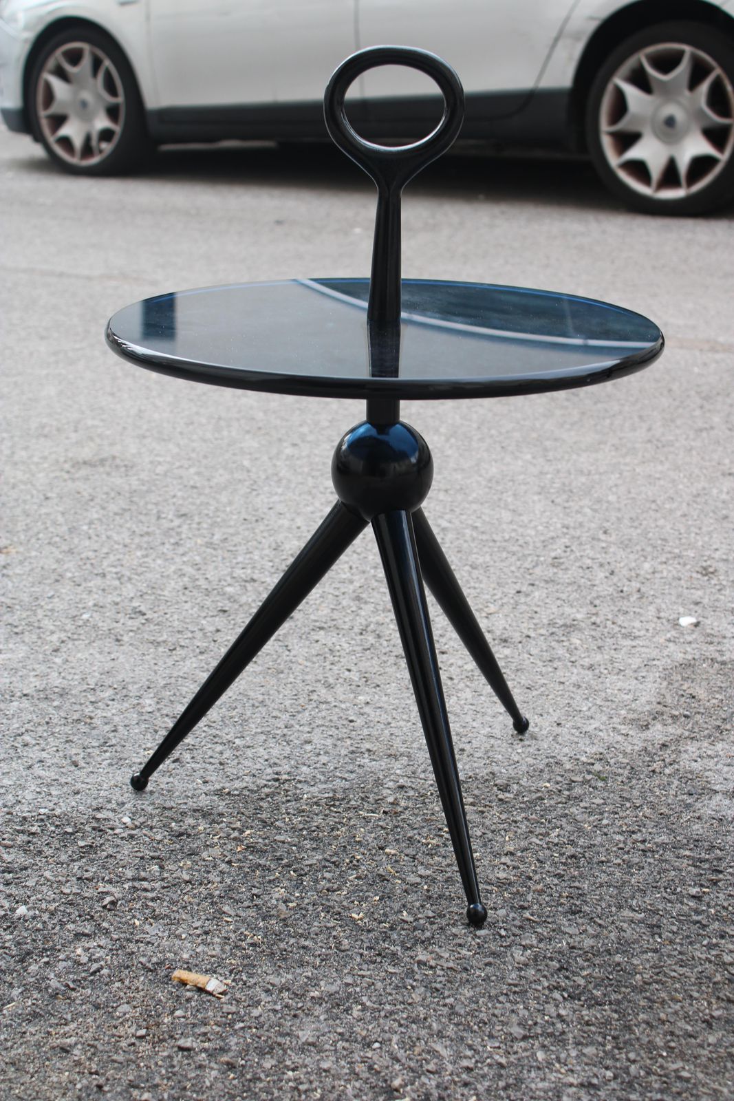 photo vintage Pair Of Cesare Lacca 1950 Round Coffee Tables In Wood And Blue Crysta