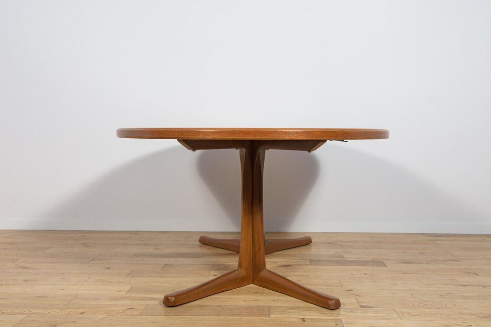 Furniture Mid Century Round Extendable Dining Table In Teak From McIntosh, United Knigdom, 1960s photo