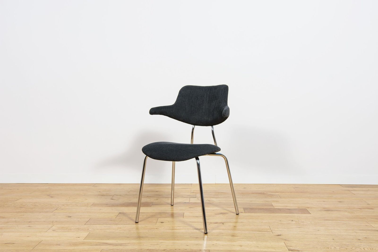 Model Vl118 Dining Chairs By Vermund Larsen For Vermund Larsen A/S, Denmark, 1960s, Set Of 8 photo buy
