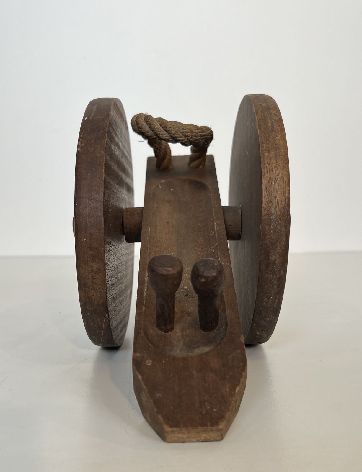 Wooden And Rope Bottle Holder By Adrien Audoux And Frida Minet (Audoux Minet) photo Home Decor