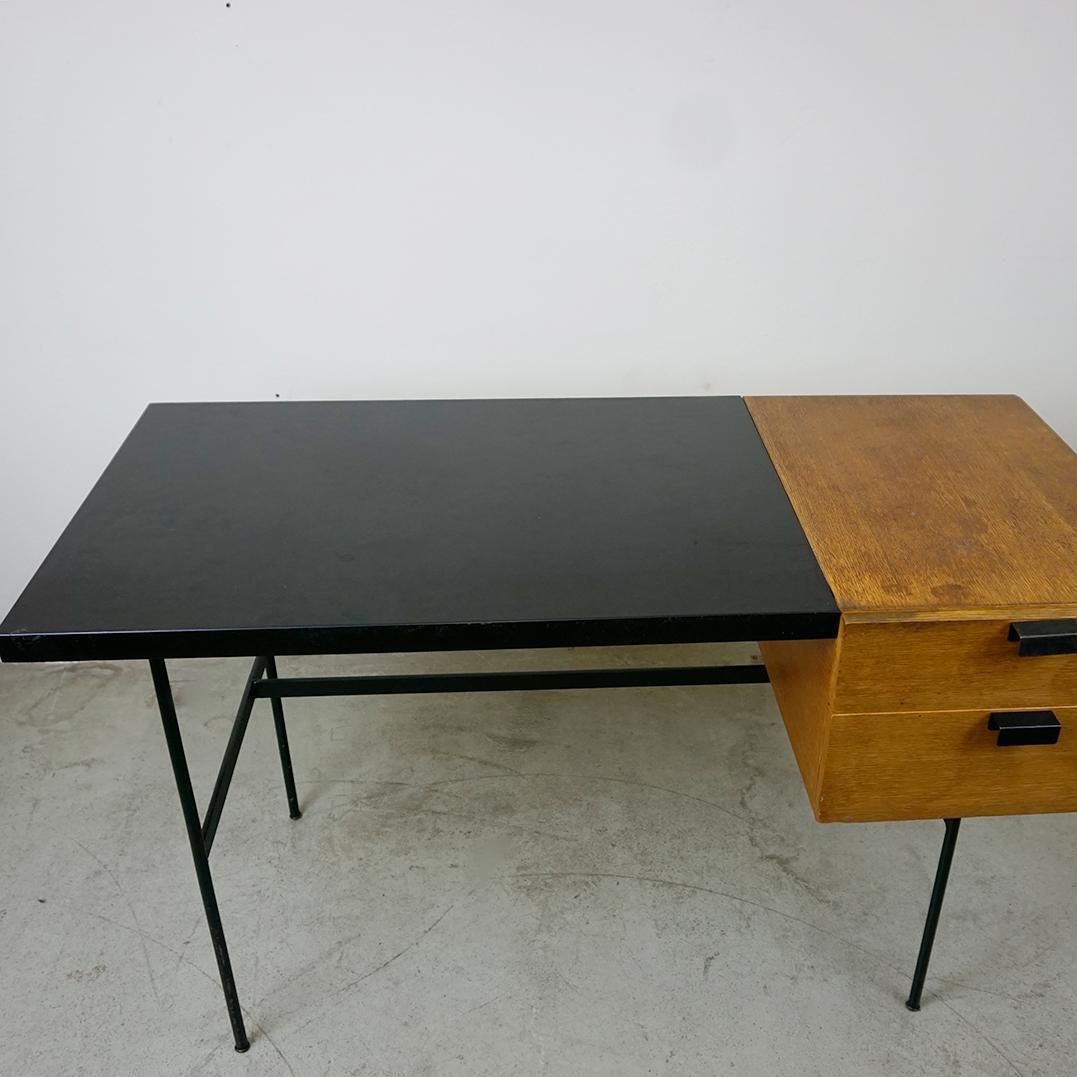 Pierre Paulin Desk Cm141 By Thonet photo furniture