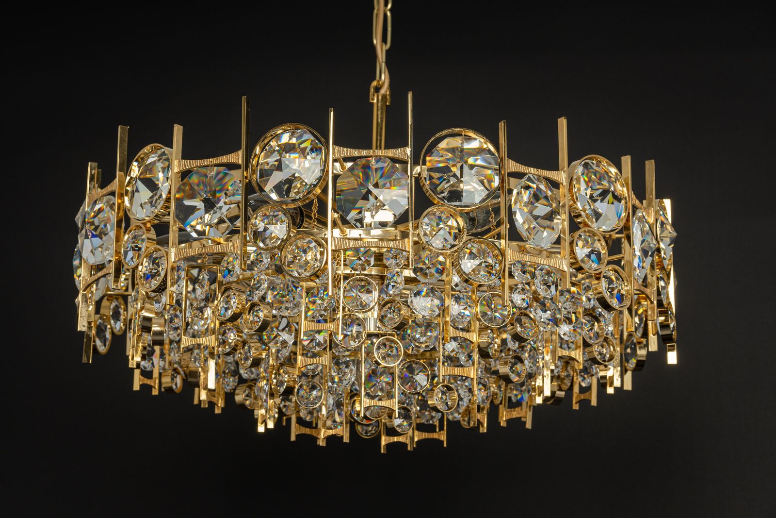 photo vinterior Large Gilt Brass And Crystal Chandelier, By Palwa, Germany, 1970s