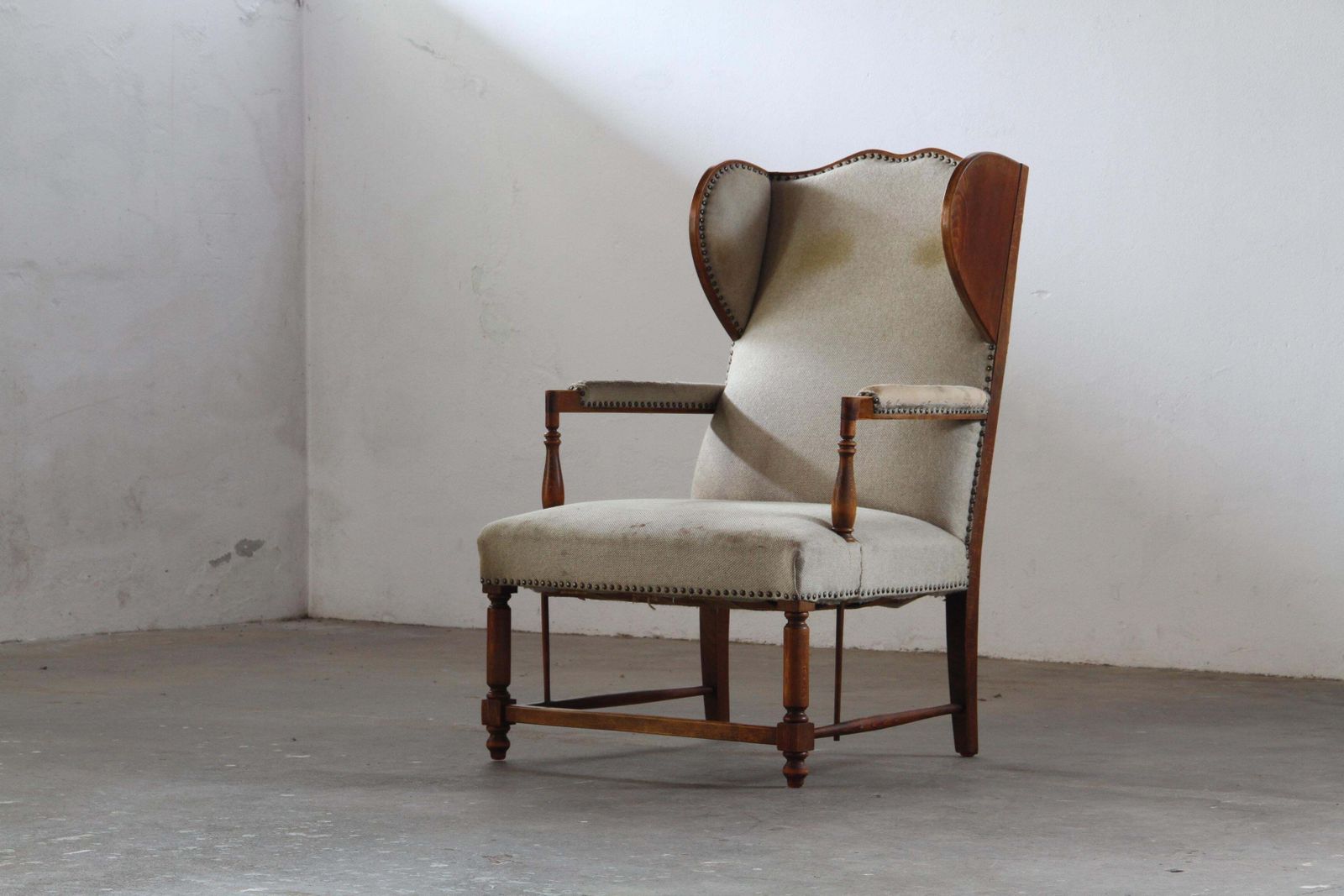 Vintage Earflap Dover Wingback Oak Armchair, Denmark, 1930s photo vinterior