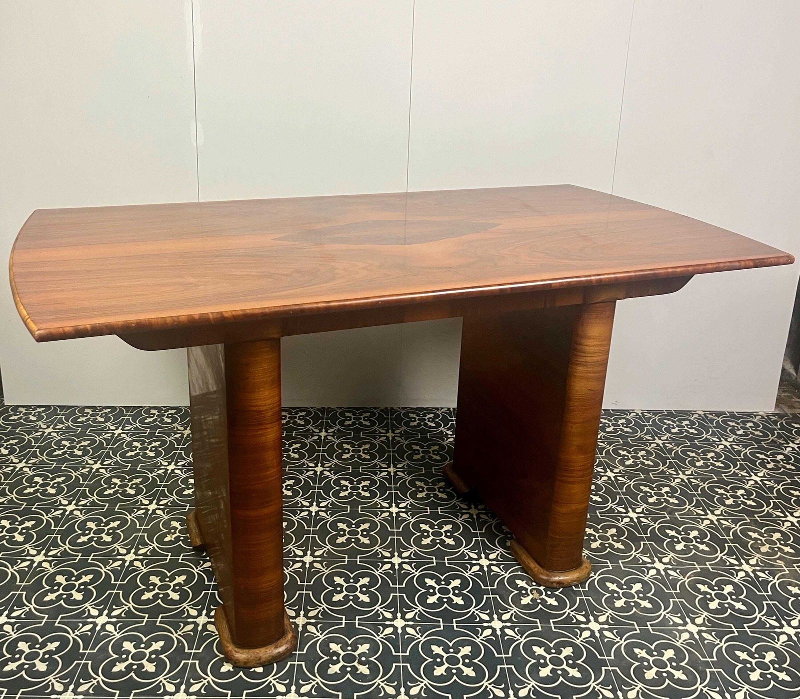 1930’s Vintage Art Deco Burr Walnut Dining Table, Period Furniture photo 895.0