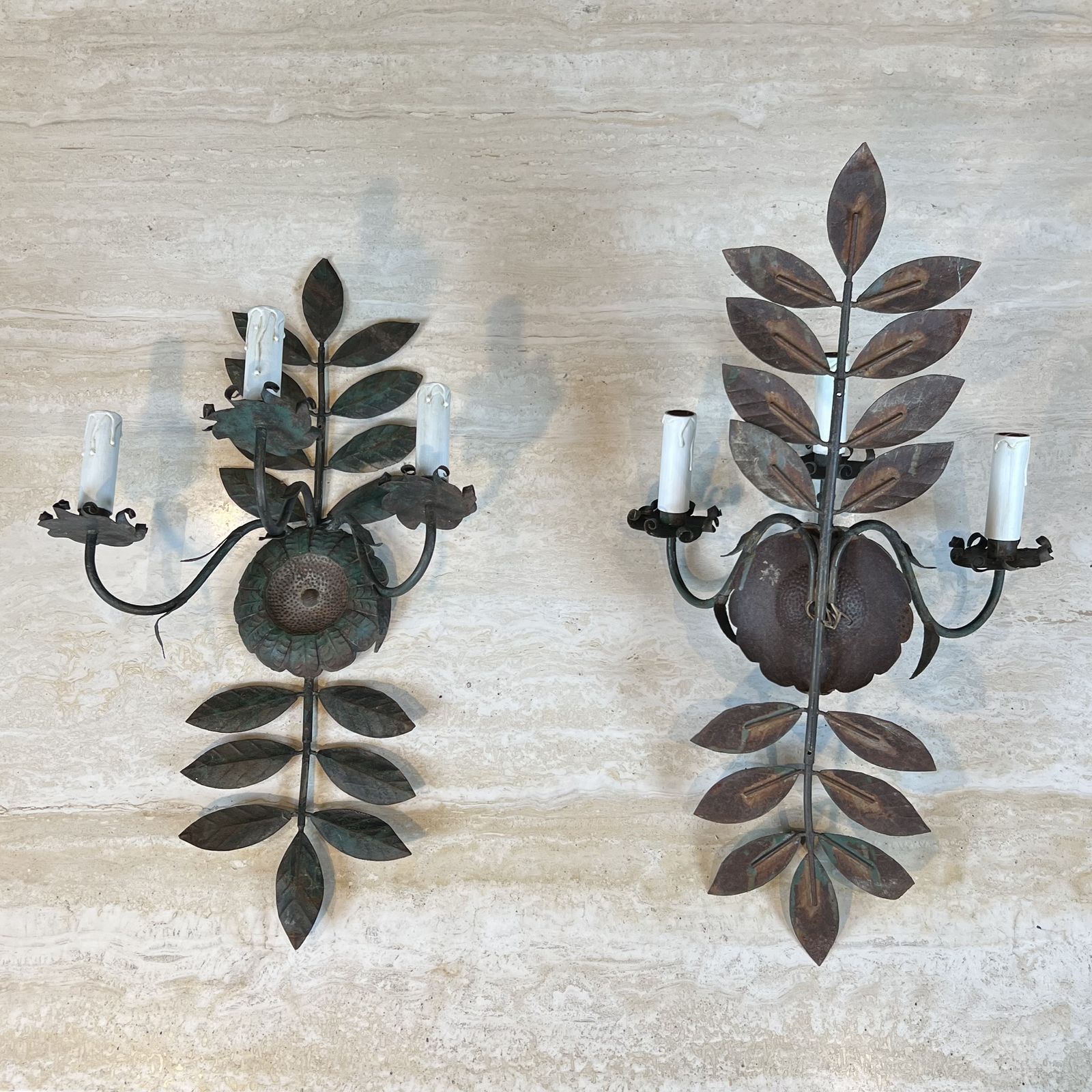 Lighting Pair Of Decorative Wall Sconces With Sunflowers And Foliage In Patinated Metal photo