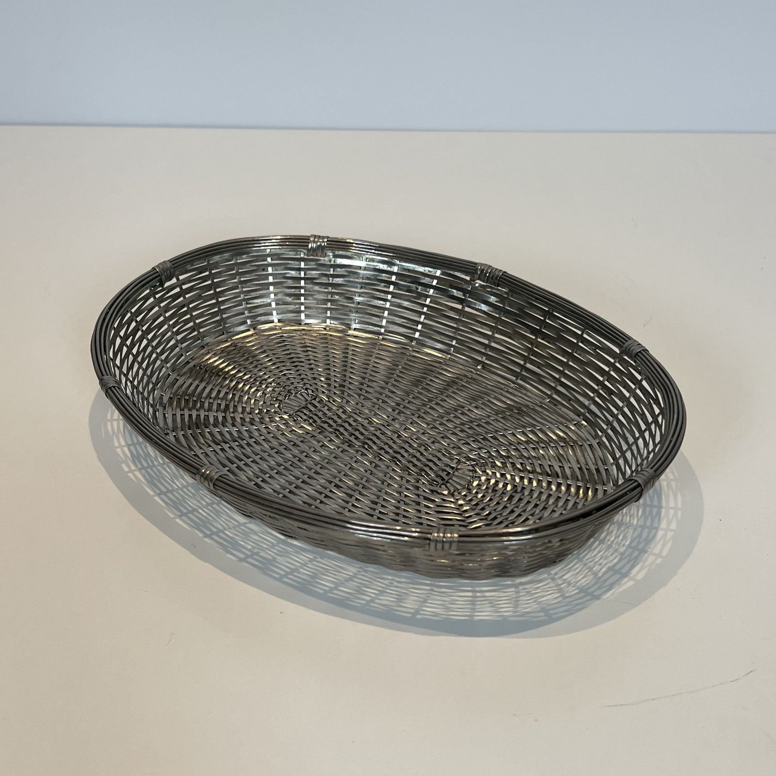 Home Decor Basket / Trinket Tray Made Of Silver Metal Wire photo