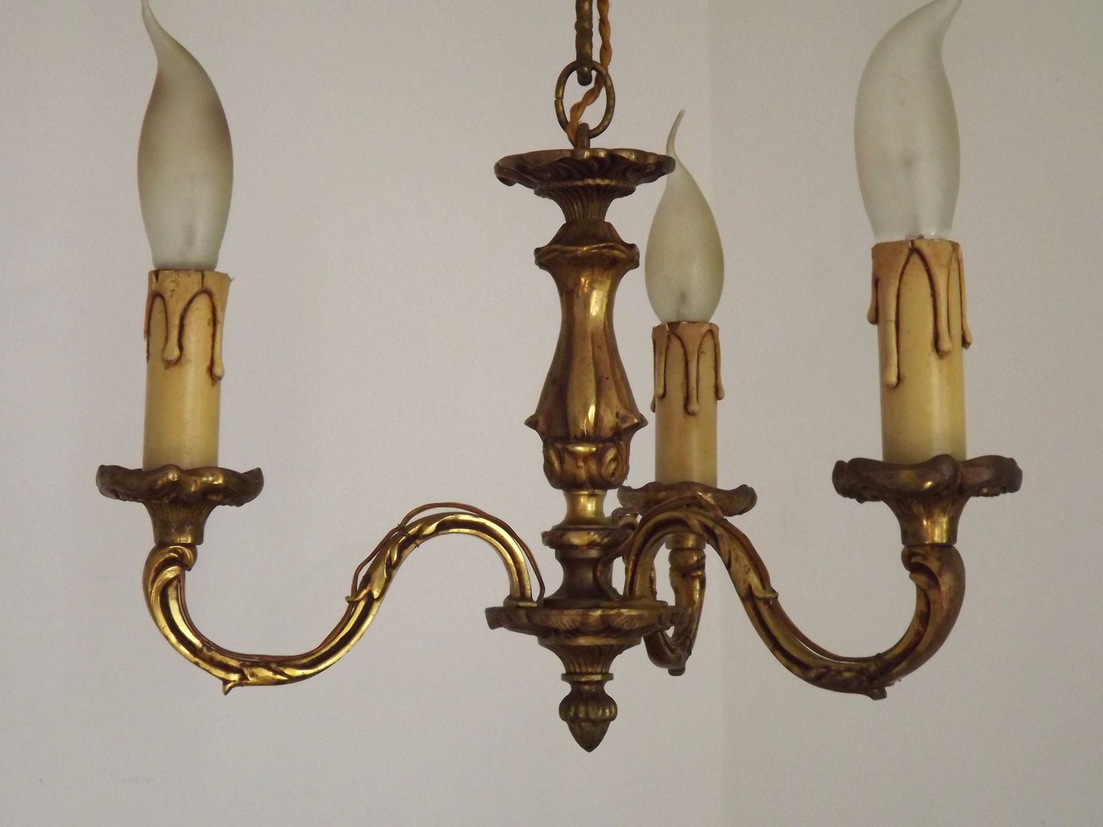 Lustre à 3 lumières de style Art Nouveau français en bronze photo Luminaires