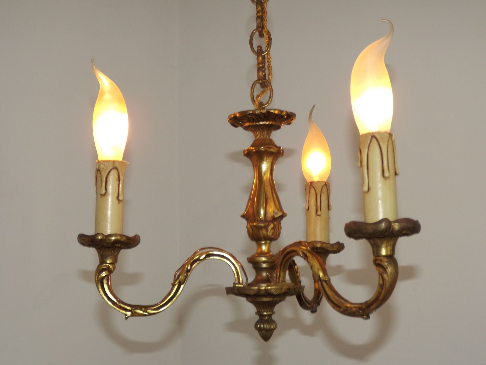 140.0 Lustre à 3 lumières de style Art Nouveau français en bronze photo