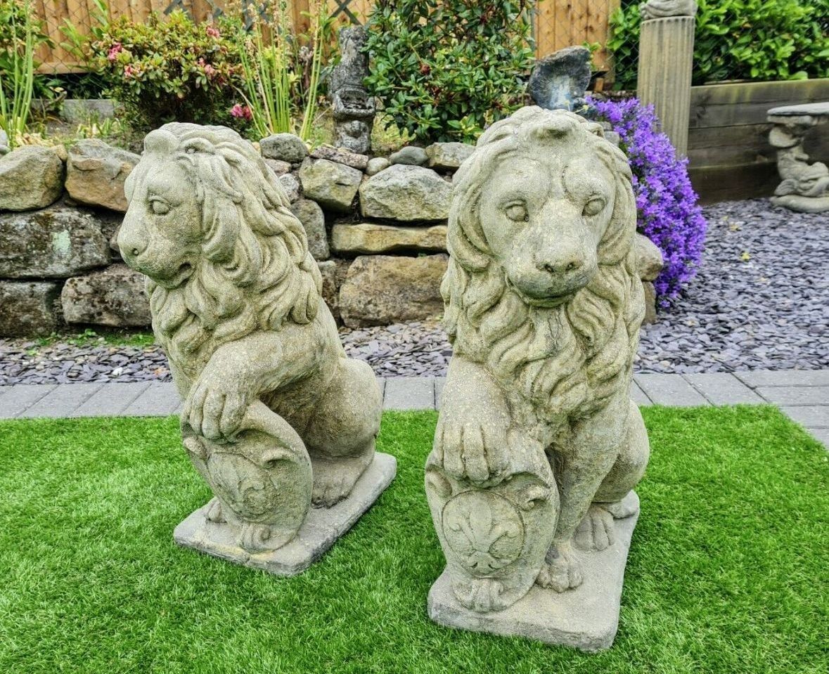 English Stone Vintage Style Heraldic Lions Delivery Available 0277. photo Art