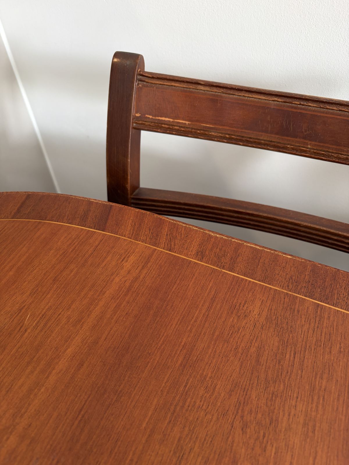 photo vinterior Macintosh 6 Seater Mahogany Table With 4 Chars