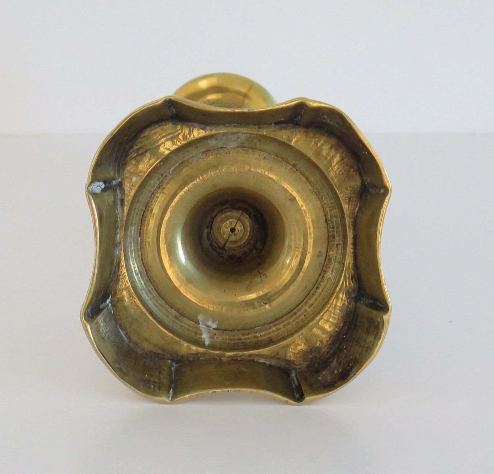 photo vintage Antique English Candlestick Solid Brass George II, Circa 1735, Heavy