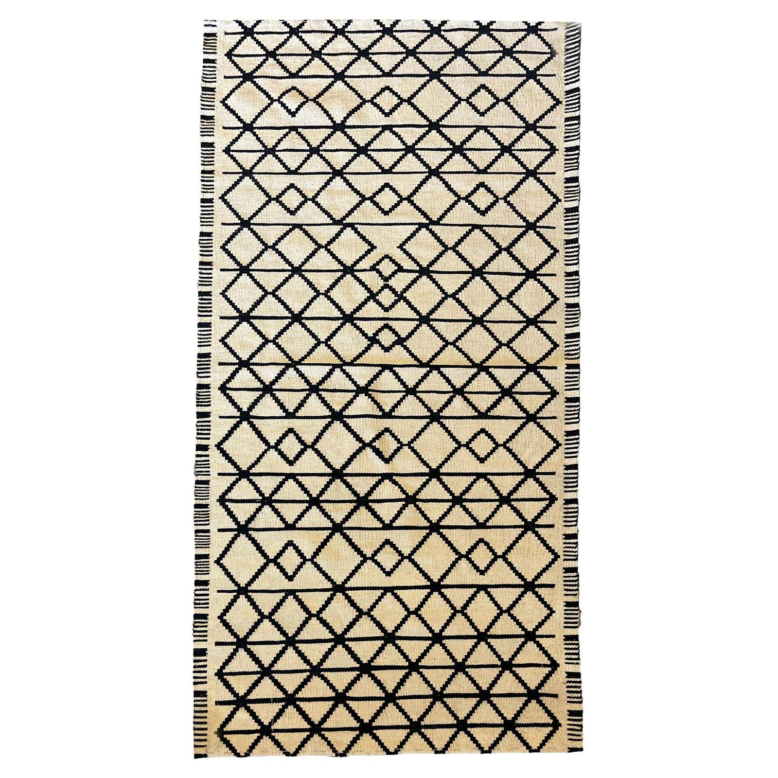 Abstract Kilim Rug Ivory / Black Modern Wool Scandinavian Rug Carpet
