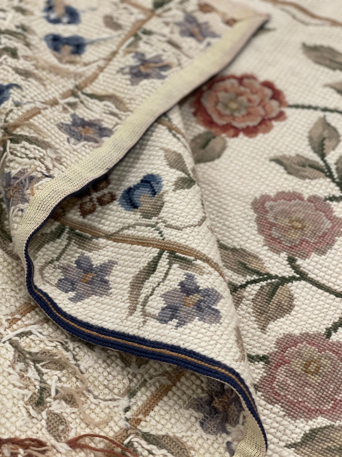 Traditional Beige Carpet Aubusson Rug Floral Handwoven Wool Needlepoint Rug photo 1637.0