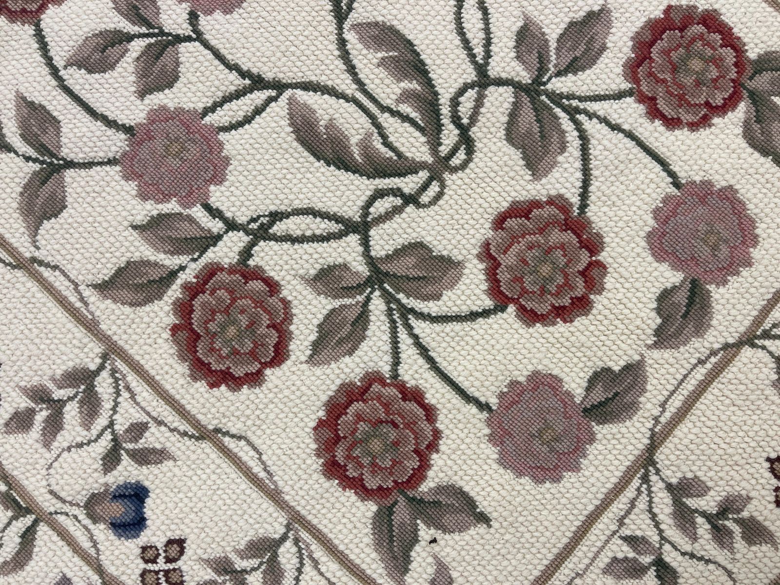 Traditional Carpet Floral Aubusson Rug Handwoven Wool Needlepoint Rug Home Decor photo Textiles