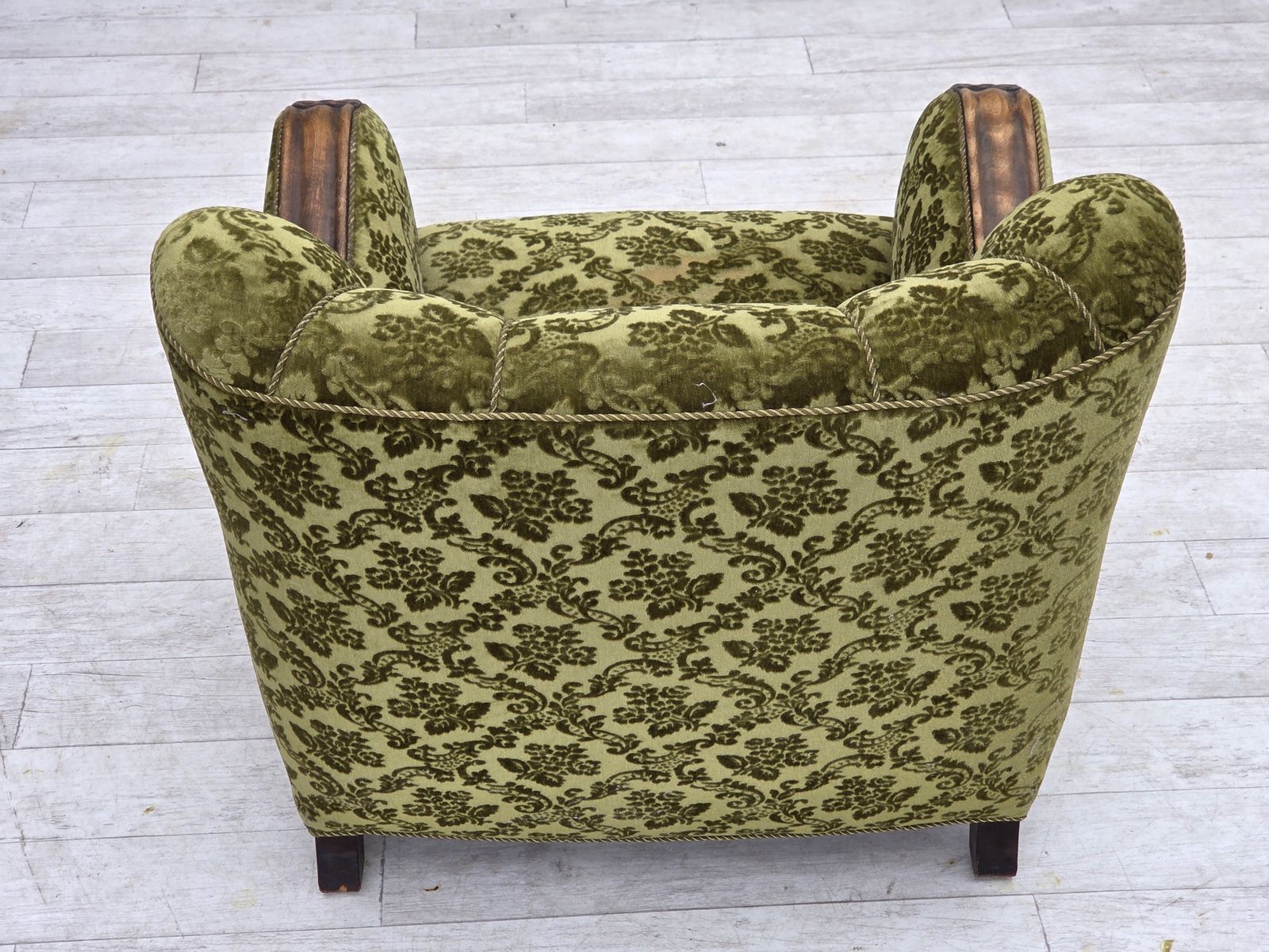 photo vintage Ca. Jaren 1950, Deense Relaxfauteuil, Meubelvelours, Eikenhout.