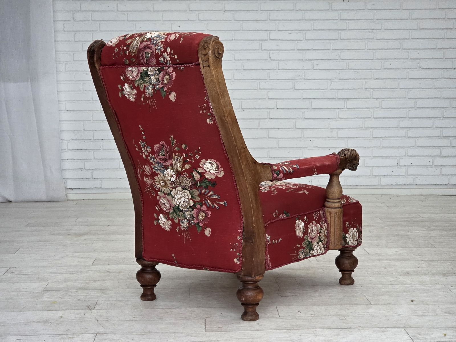 photo buy 1920 30s, Danish Armchair, Furniture Cotton Fabric, Hand Carved Oak Wood.
