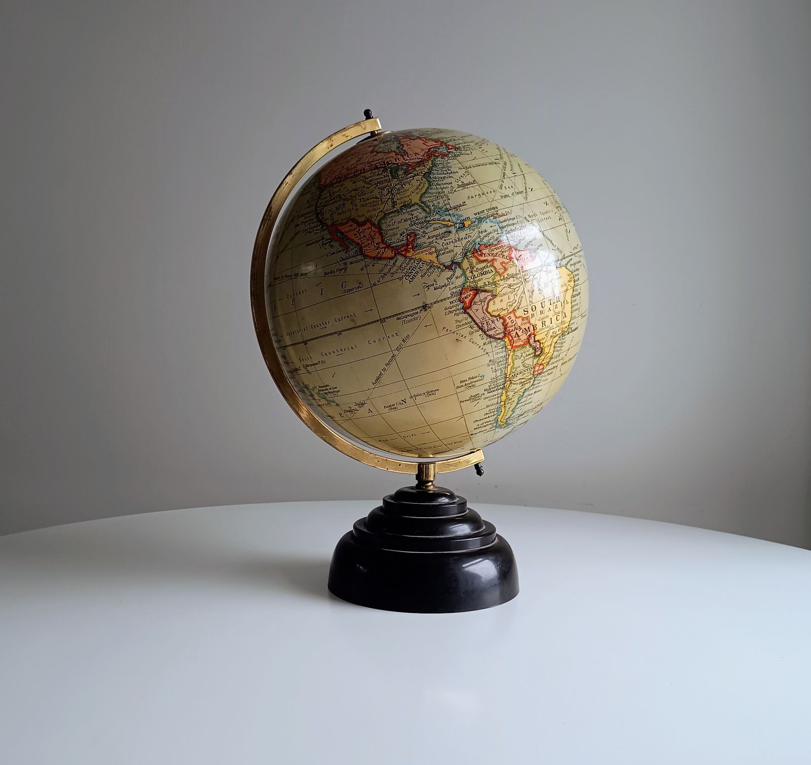 Art Deco Geographia 1947 10 Inch Globe: Final Year Of British Raj, Bakelite Jelly Mold Base, Steamer Routes photo for sale