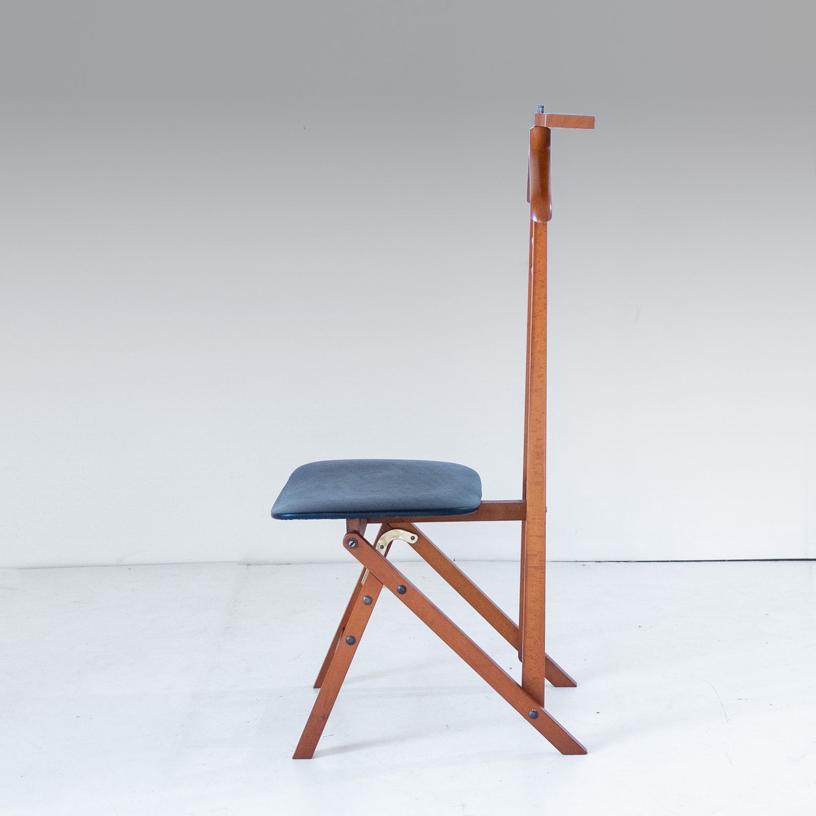 Vintage "Dressboy": Italian Mid Century Valet Stand Chair By Reguitti photo 1100.0